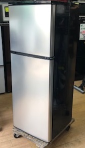 2018年製  アズマ  2ドア冷蔵庫  MR-ST136
