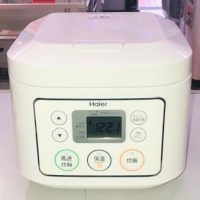 2018年製 ハイアール 3合炊き 炊飯器 JJ-M30C(W)