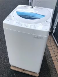 2017年製　東芝　全自動洗濯機　AW-5G5(W)