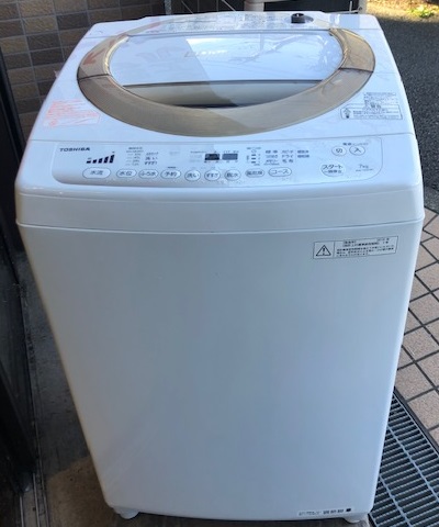 2015年製　東芝　全自動洗濯機　AW-7D2