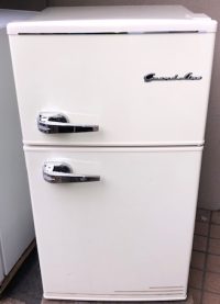 2018年製　エーステージ　2ドア冷凍冷蔵庫　ARD-90LW