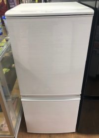2017年製　シャープ　2ドア冷凍冷蔵庫　SJ-D14C-W