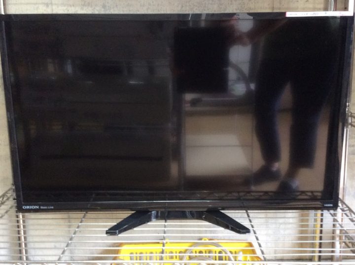 値下げしました）オリオン 32型液晶テレビ 2011年製 (高く買取るゾウ